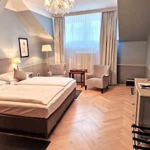 Kärntnerhof *** Wien